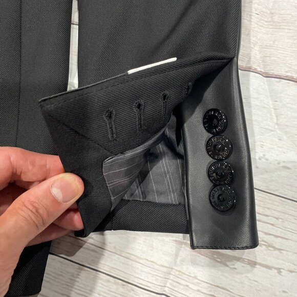 Burberry leather cuff wool blazer  (2022 Runway piece) - Picture 3 of 10